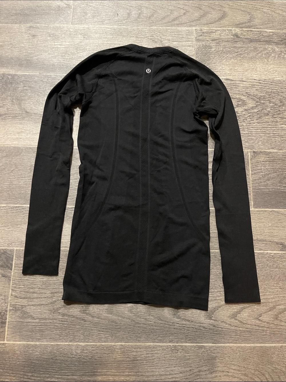 Lululemon Swiftly Tech Long-Sleeve Crew - Picture 3 of 6